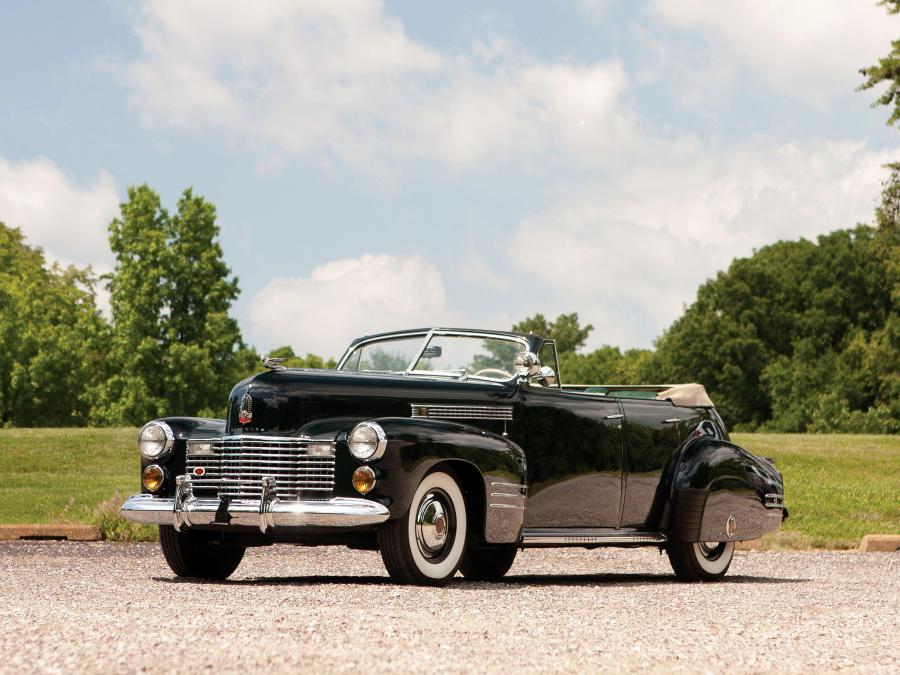  Cadillac Series 62 Convertible Sedan (6229D) 1941 года  (фото 8 из 51)